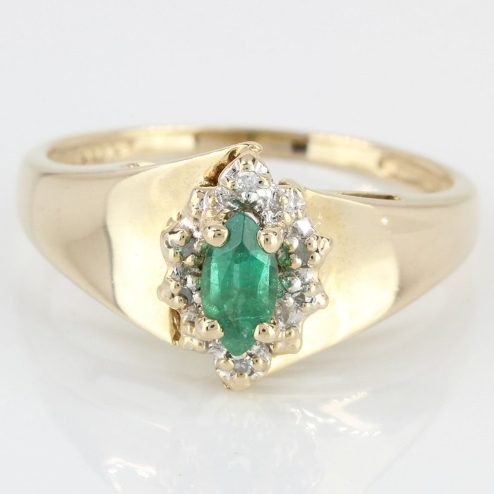Vintage 10K Yellow Gold Emerald and Diamond Halo Anniversary Cocktail Band Ring - Picture 2 of 6